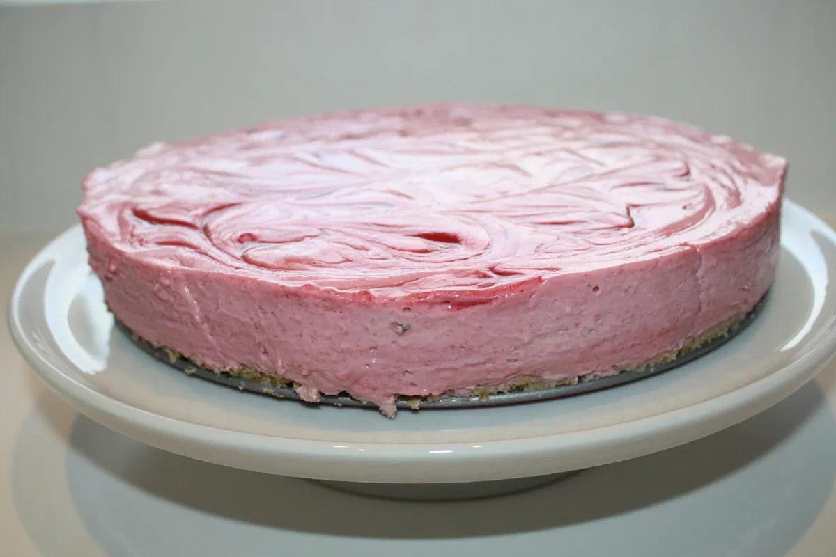 Cheesecake med hindbær og lime