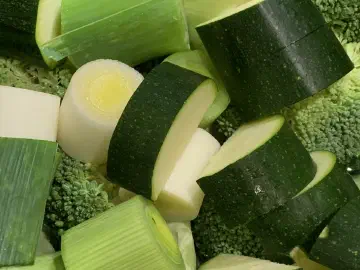 Grøn suppe med kylling og grøntsager, billede 3