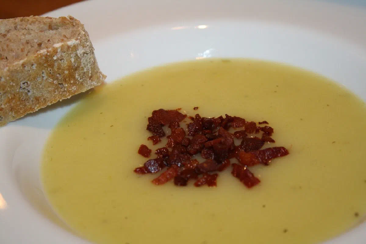Kartoffel-porresuppe