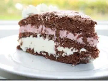 Lagkage med jordbærskum og hvid chokoladecreme, billede 3