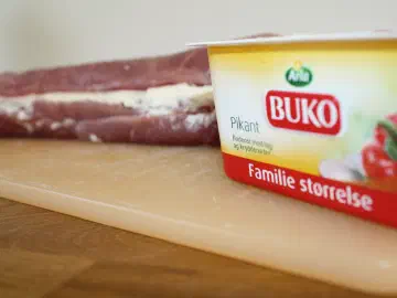 Mørbrad med pikantost og bacon, billede 1