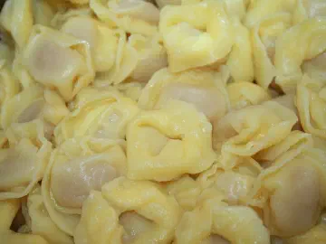 Tortellini med pepperoni og tomater, billede 3