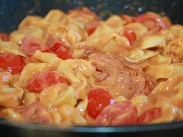 Tortellini med pepperoni og tomater, billede 4